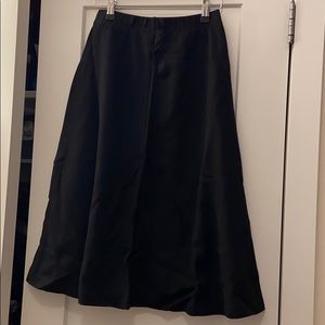 NWT Uniqlo black flare skirt, size XS
